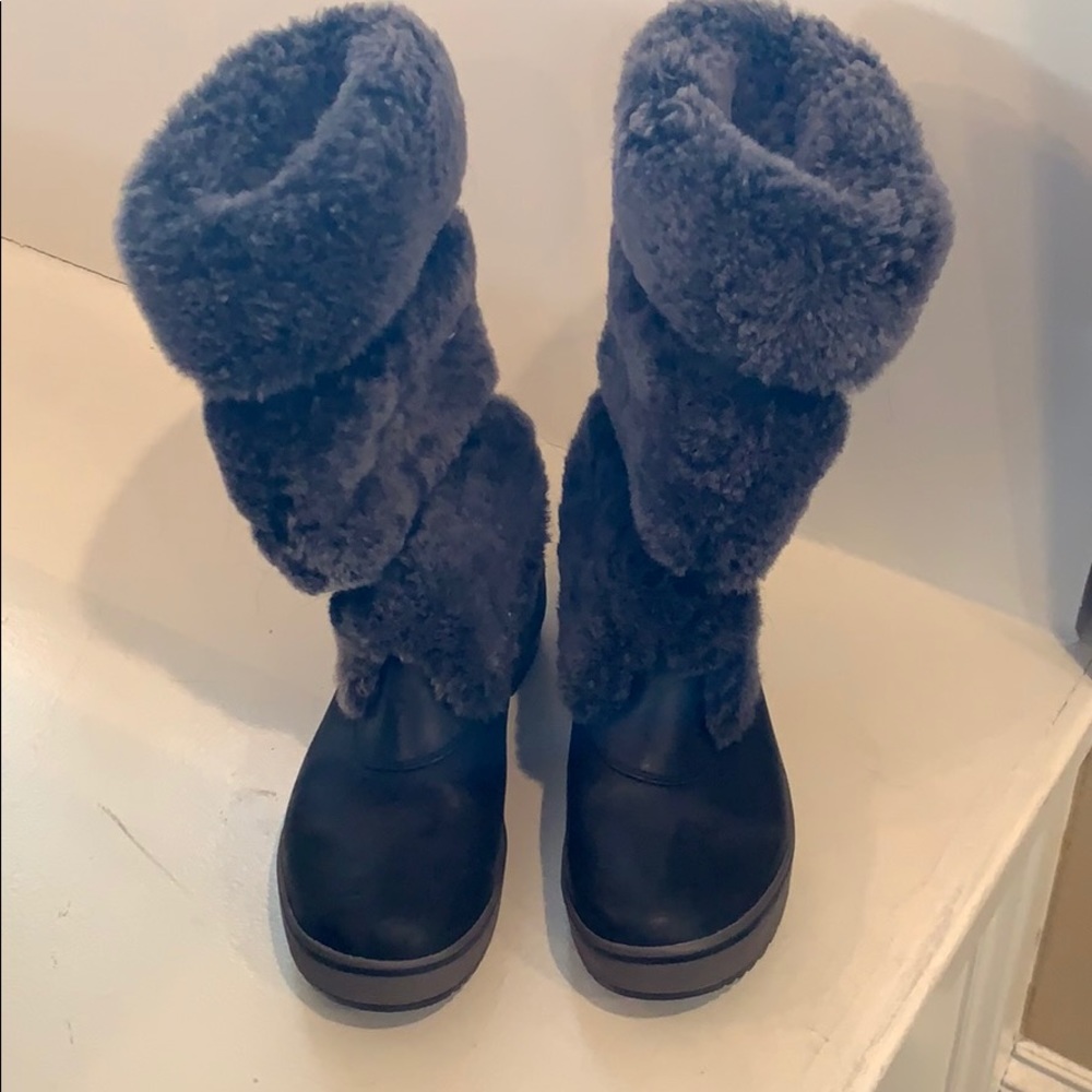 Ugg snow boots